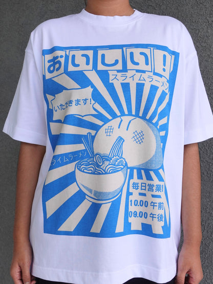 RAMEN GOBBLER ラーメンのフロントプリントTシャツ