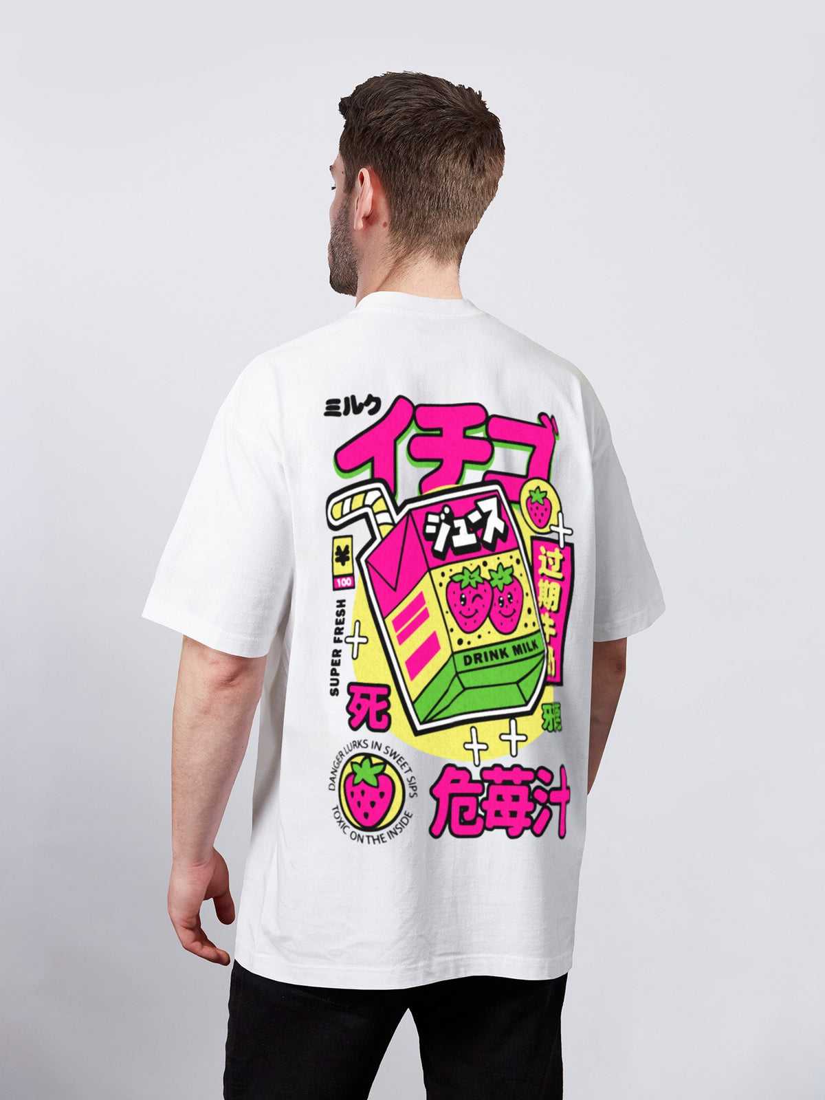 POISON STRAWBERRY いちごジュースのバックプリントTシャツ