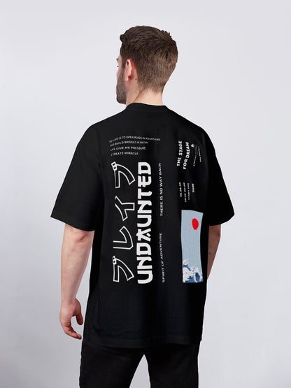UNDAUNTED 和文字のバックプリントTシャツ
