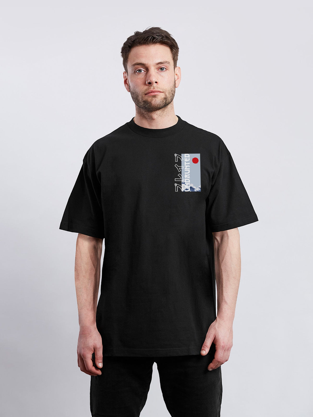 UNDAUNTED 和文字のバックプリントTシャツ