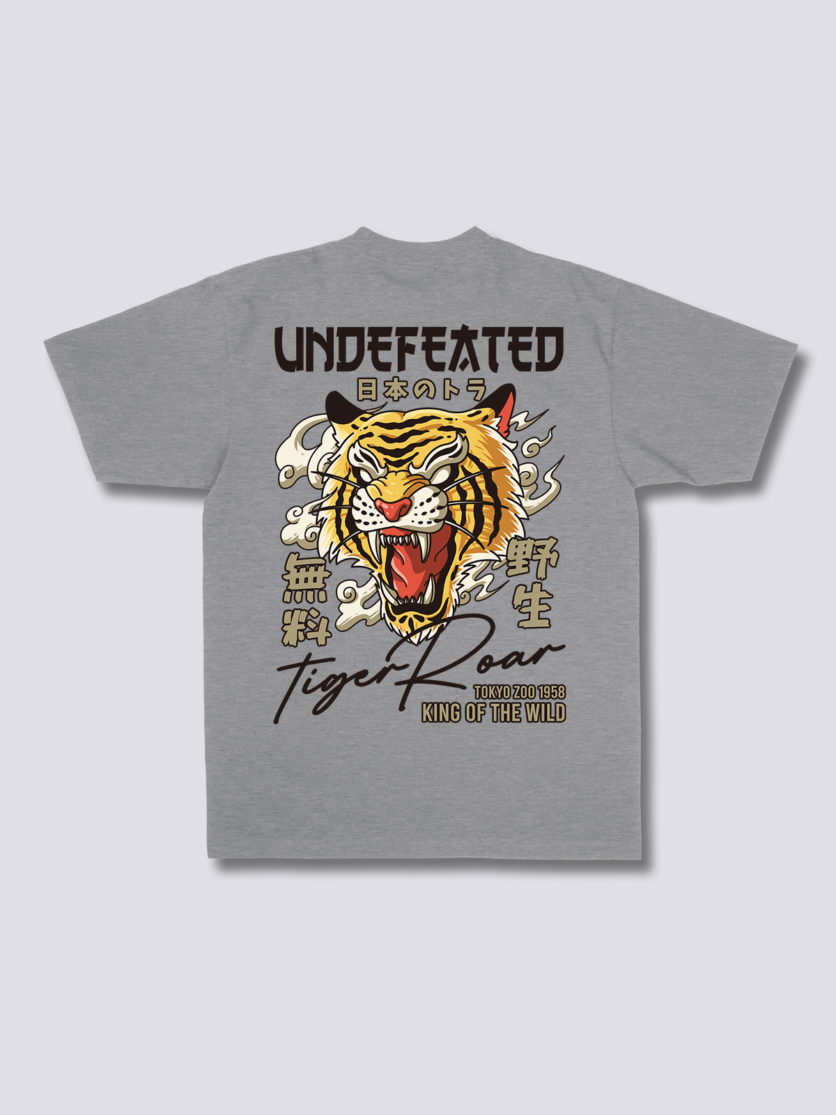 UNDEFEATED 和柄グラフィックのバックプリントTシャツ